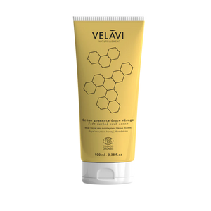 Velavi, gommage doux pour le visage, naturel aux éclats de noyaux de pruneau, au miel royal des montagnes et à l'argile rose du Velay. Certifié bio et made in Haute Loire