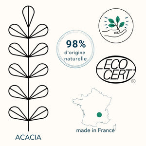 Velavi propose des formules bio, certifiées écocert, à plus de 98% naturelles et non testée sur les animaux. Ses formules sont créées et fabriquée en Haute Loire, en Auvergne avec des actifs de la région.